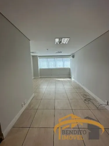 Sala comercial para locação Condomínio Bonnaire, Morumbi. Ar condicionado, 2 banheiros, 1
