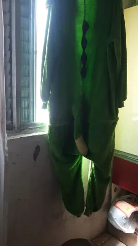 Pijama de dragao  com capuz 