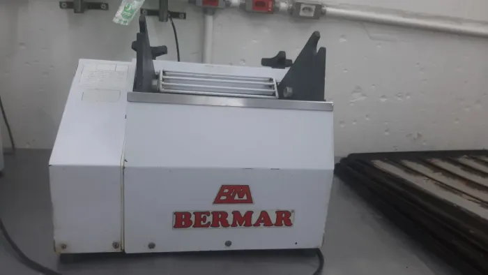 Cilindro laminador  para pastel  e pzzas, vendo ou troco por moedor de pao 