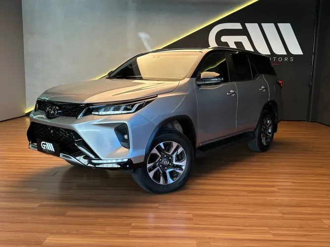 Toyota Hilux SW4 Diamond 2.8 TB 4X4 Die. Aut. 2024
