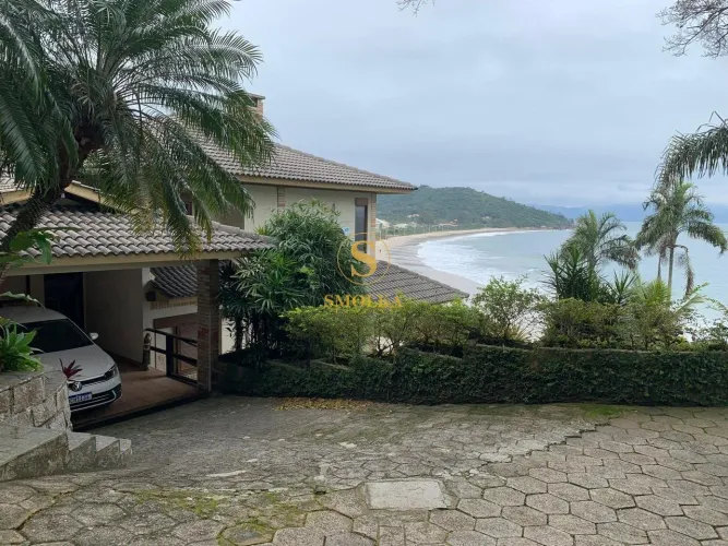 Casa mobiliada Frente Mar na Ponta das Canas em Florianópolis