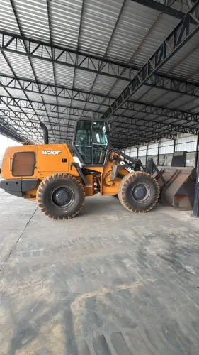 Pa carregadeira Case W20F ano 2022