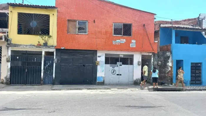Imóvel para venda possui 74 metros quadrados com 3 quartos em Álvaro Weyne - Fortaleza - C