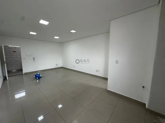 Aluguel de Sala Comercial na Vila Lucy, Sorocaba-SP: 1 Sala, 1 Banheiro, 35m² de Área!