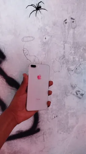 iPhone 8plus a venda