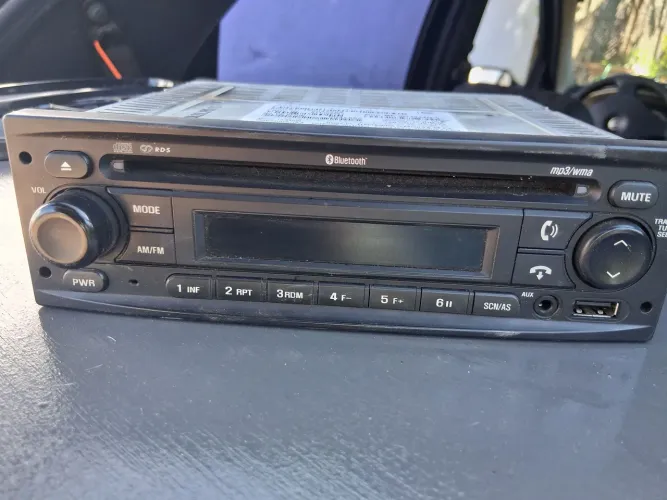 CD, Bluetooth, pen drive