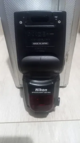Flash Nikon Sb-900