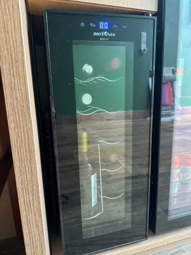 Adega climatizada Britânia bad12p