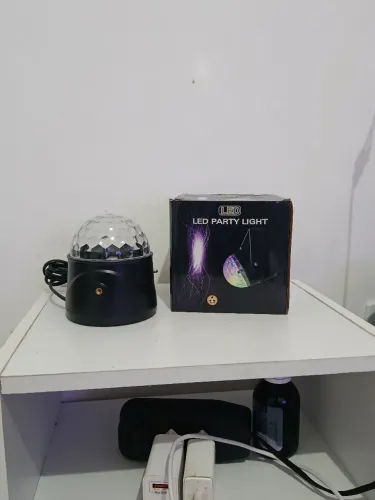 Luz de Festa LED RGB Rotativa, NOVO na caixa!