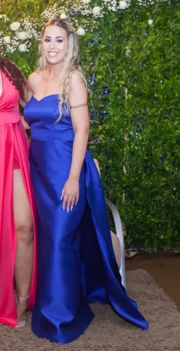 VESTIDO DE FORMATURA AZUL ROYAL - IMPACTANTE E ELEGANTE