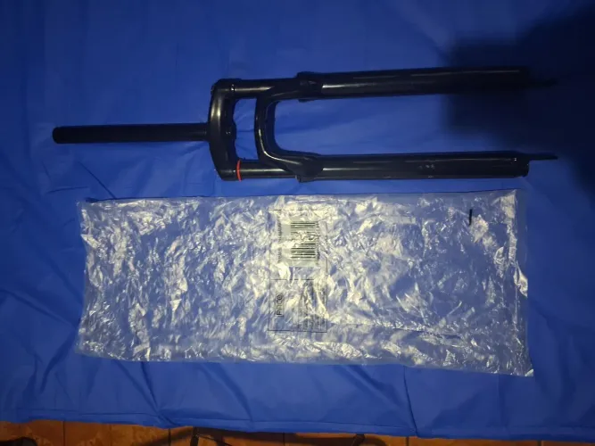 Suspensão aro 29 nova +Brinde
