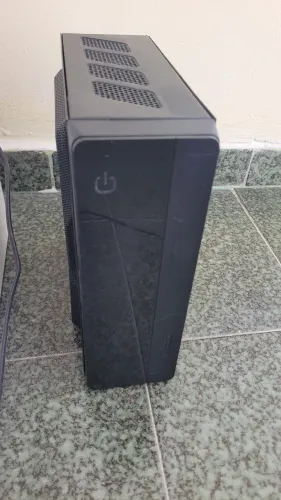 Mini PC Everex com Windows 10