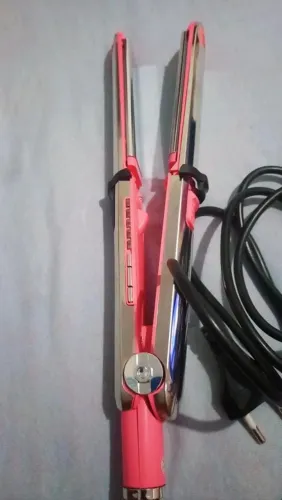 Vendo uma chapinha e uma escova alisados