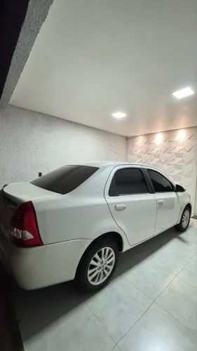 Toyota Etios XLS Sedan 1.5 Flex 16V 4P Mec. 2015