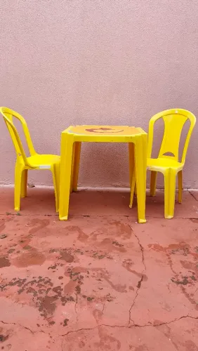 Mesa de plástico Tramontina