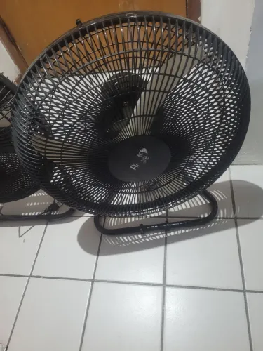 VENDO 02 VENTILADORES TURBO MARCA ARGE ,R$: 100 reais cada um 