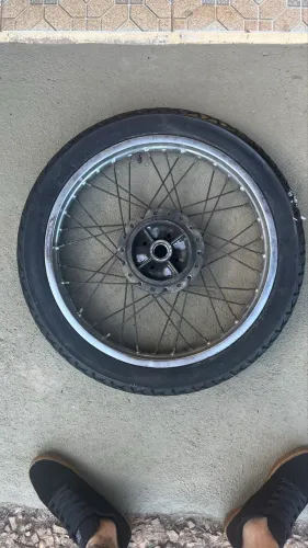 Roda raiada + pneu CG 125 / 150