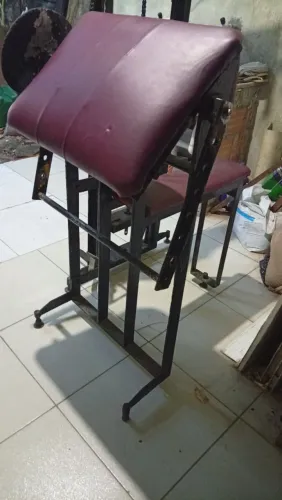 Máquina Esctt para treino de bisbis