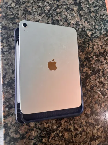 iPad 11