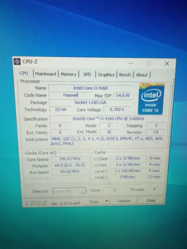 CPU. i3-4160. 6 GB DDR3. HD 500 gigas. Com windows 10 pro