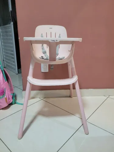 Cadeira de alimentação infantil