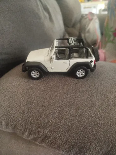 Miniatura Jeep marca Welly