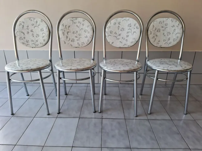 Cadeiras de cozinha Carraro
