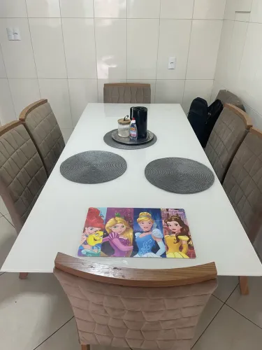 Jogo de mesa e cadeira 
