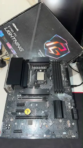Kit High End Asrock Z790 PCi 5.0 DDR5. + Core i5 14? Faço Catira