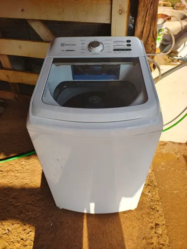 Máquina de lavar roupas Electrolux 14 kg