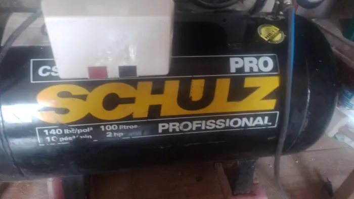Compressor de ar em perfeito estado
