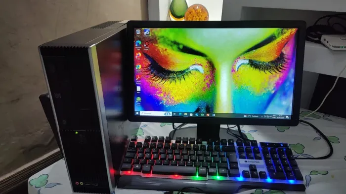 Pc Core i3 c/ SSD 480gb, 8gb memória, monitor 20 polegadas. Parcelo no cartão