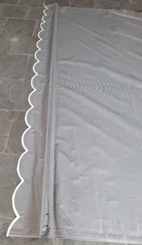 Toldo cinza