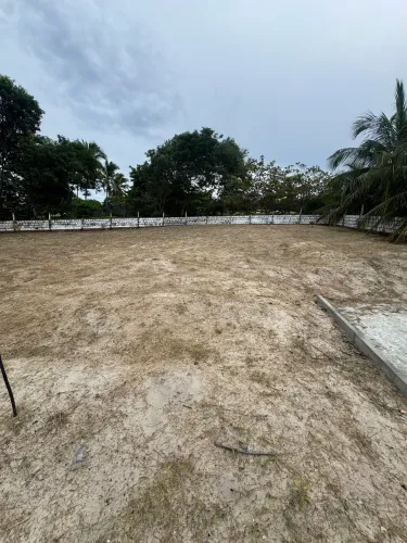 Vendo terreno com vista para o mar no centro do Balbino por trás do mercado dos peixes