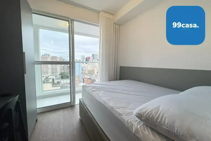 Apartamento Tipo Studio Mobiliado, com vaga de garagen para Venda no Centro de Curitiba - 