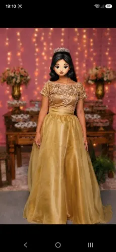 Vendo vestido dourado de festa de 15 anos