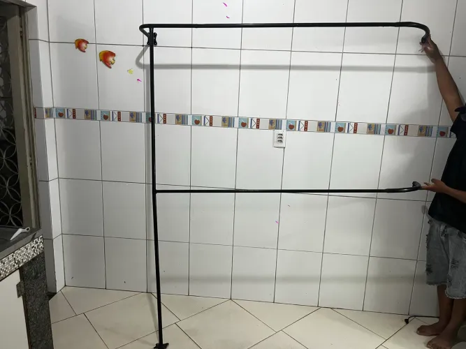 ARARA DE ROUPAS