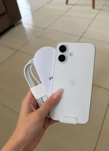 iPhone 16