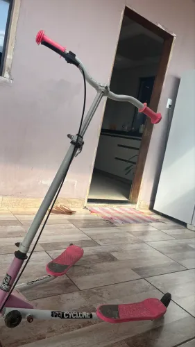 Vende se patinete(cyclone) v3, rodas adulto
