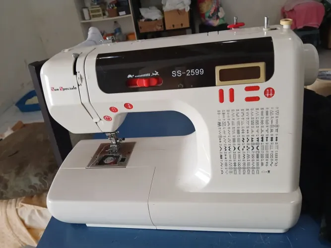 Maquina de costura