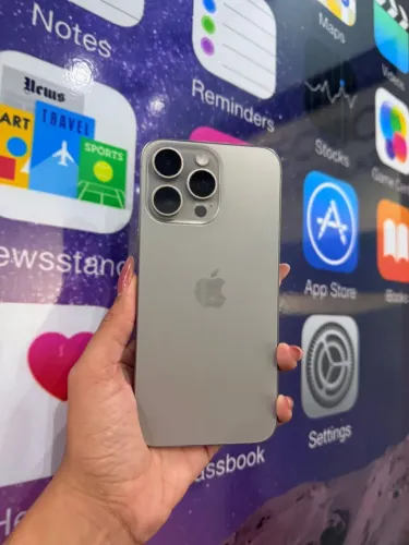 iPhone 15 PRO MAX 256GB - bateria 90% aparelho seminovo lindo