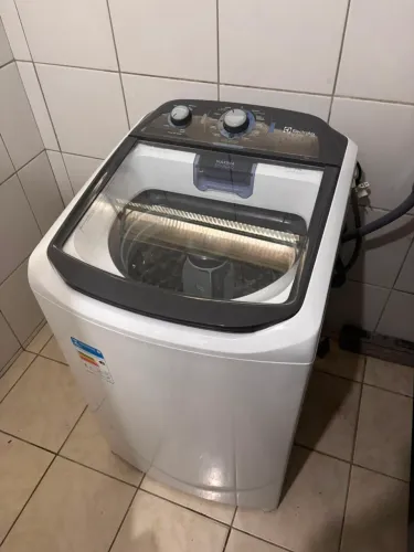 MÁQUINA DE LAVAR 13KG SEMI-NOVA