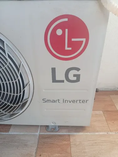 Ar-condicionado LG inverte 12 mil BTUs