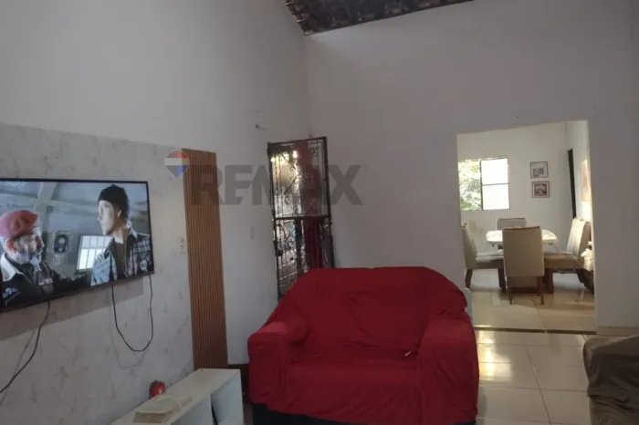 Casa em guaxuma dois quartos ,Àrea 920 metros.