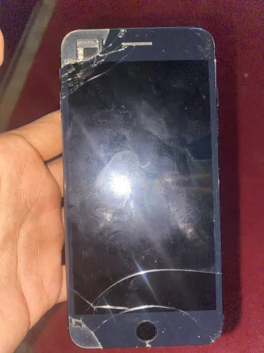 Vendo Iphone 7 plus para retirada de peças.