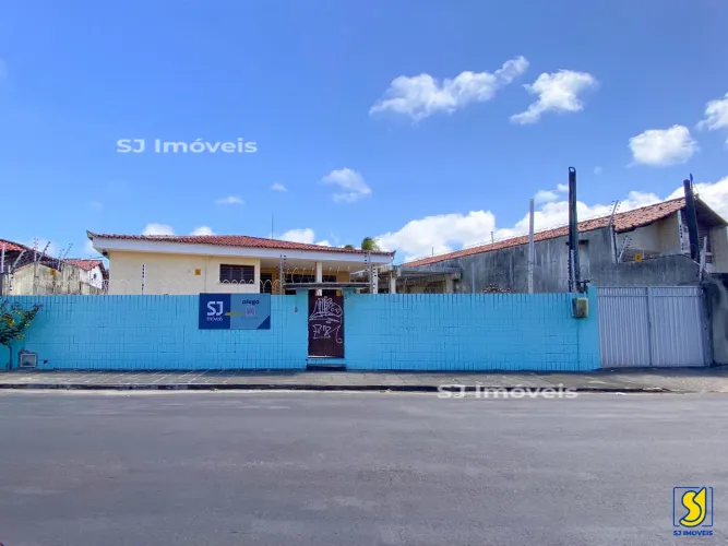 Ponto comercial com 13 salas e 5 vagas na Varjota