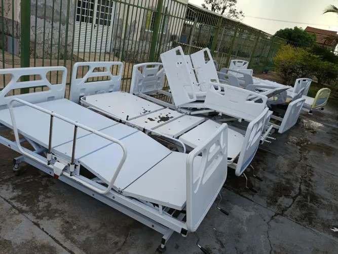 Cama hospitalar articulada 400,00 cada - com pequenas avarias