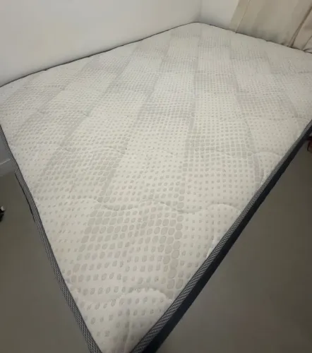 Vendo colchão de casal mais a base (Box)