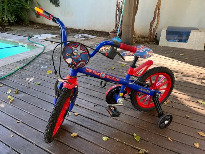 Bicicleta infantil aro 16 Nathor Capitão América 