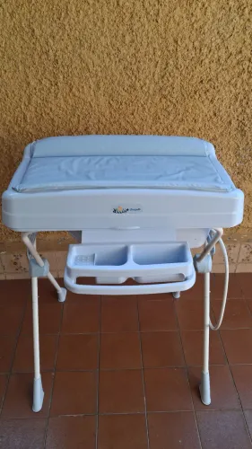 Banheira borigotto com trocador.